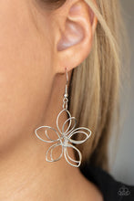 Load image into Gallery viewer, FLOWER GARDEN FASHIONISTA - SILVER