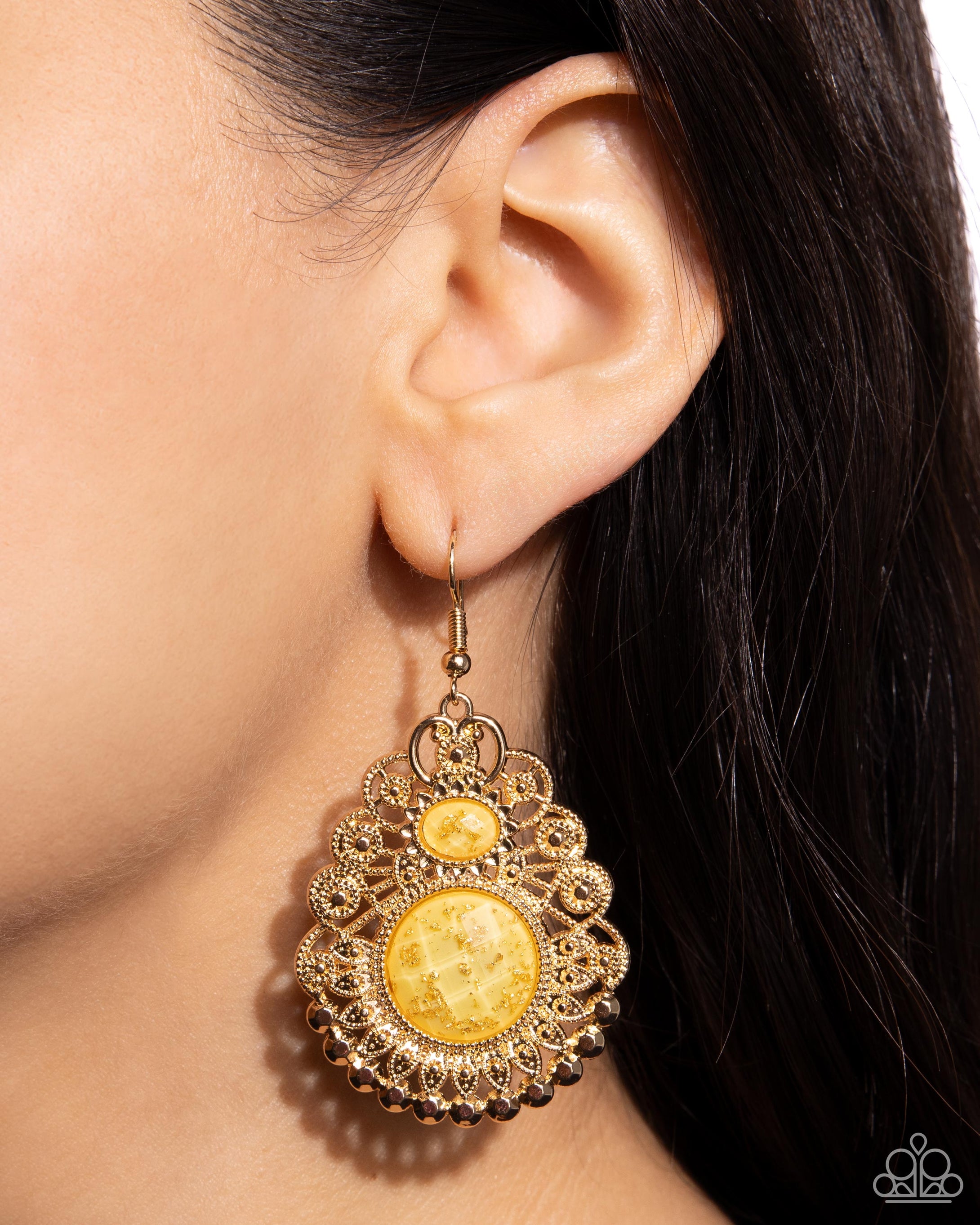 WELCOMING WHIMSY - YELLOW