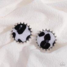 Load image into Gallery viewer, COWHIDE COUTURE - BLACK
