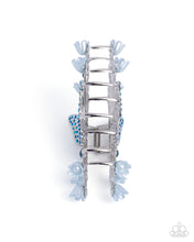 Load image into Gallery viewer, Fluttering French - Blue
