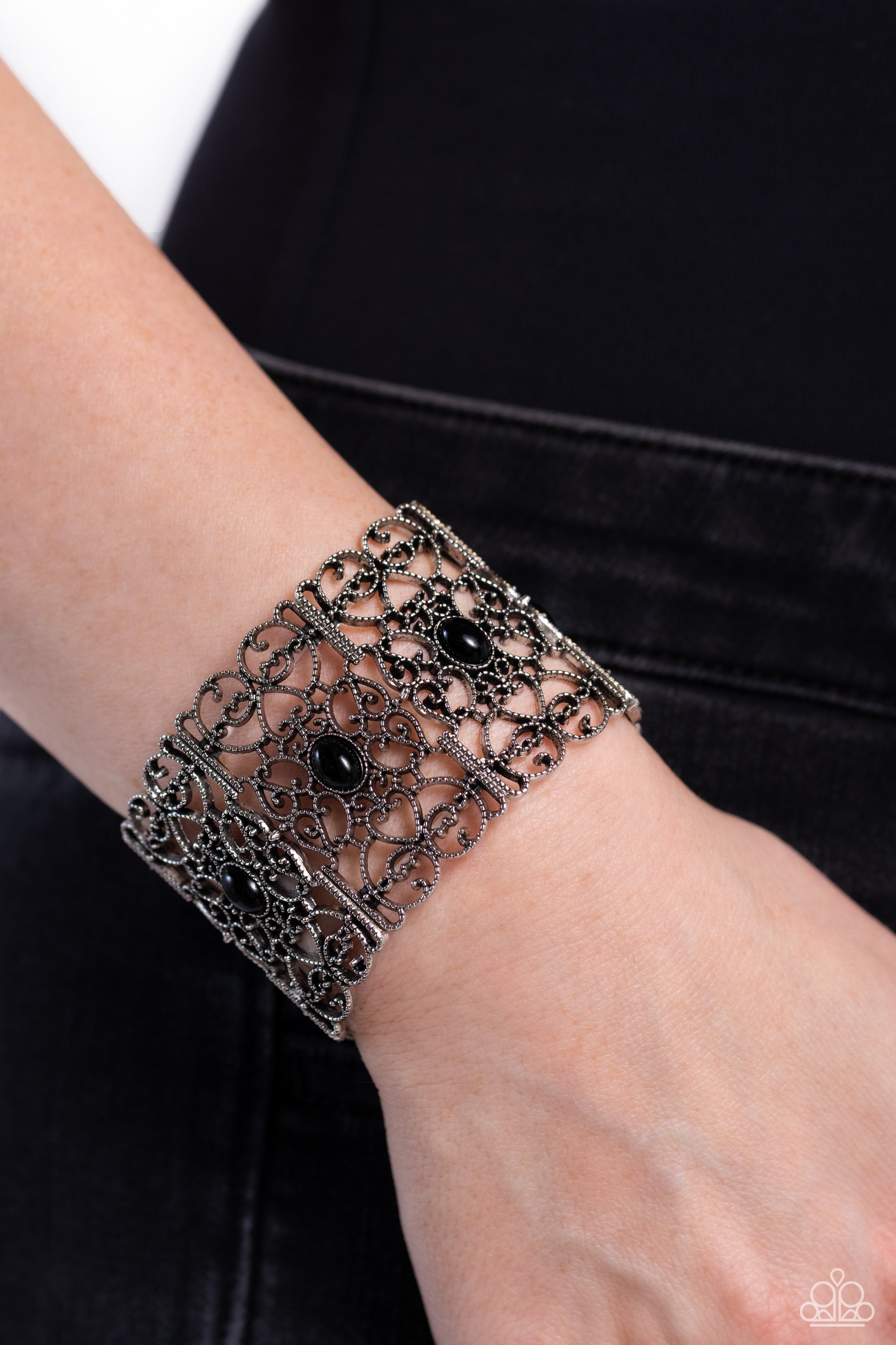 FAIREST FILIGREE - BLACK