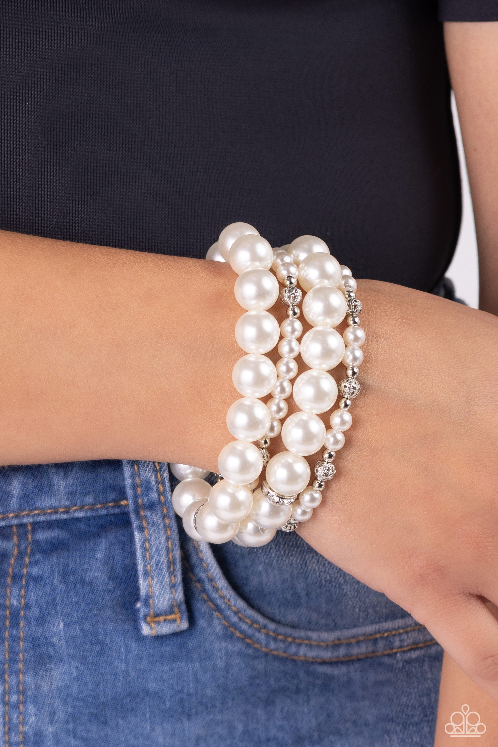 VASTLY VINTAGE - WHITE