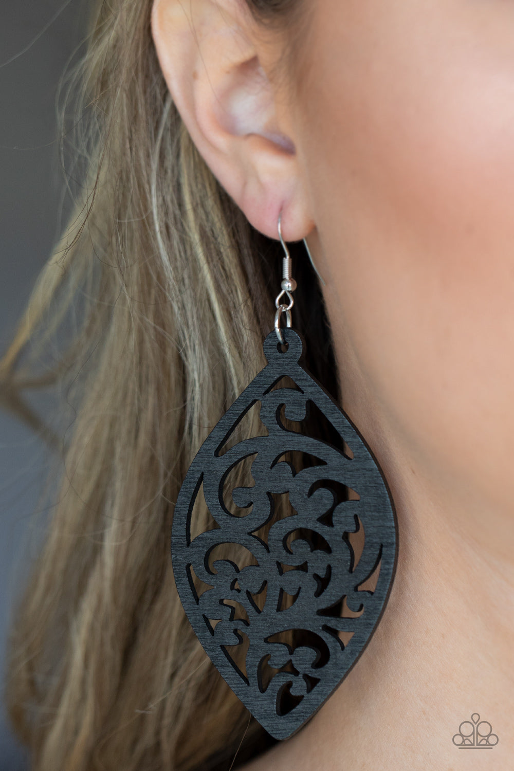 CORAL GARDEN - BLACK